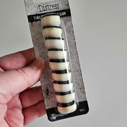 The Turtle Journal - Distress Ink Tools Foams - Aussie Paper Crafting Supplies Includes Distress Tiny Blending Tools 2pk and Tiny Blending Foams 2pcs replacement, or a full replacement set of foams 9pc.