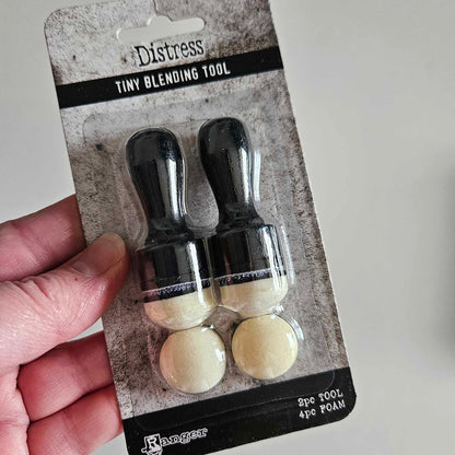 The Turtle Journal - Distress Ink Tools Foams - Aussie Paper Crafting Supplies Includes Distress Tiny Blending Tools 2pk and Tiny Blending Foams 2pcs replacement, or a full replacement set of foams 9pc.